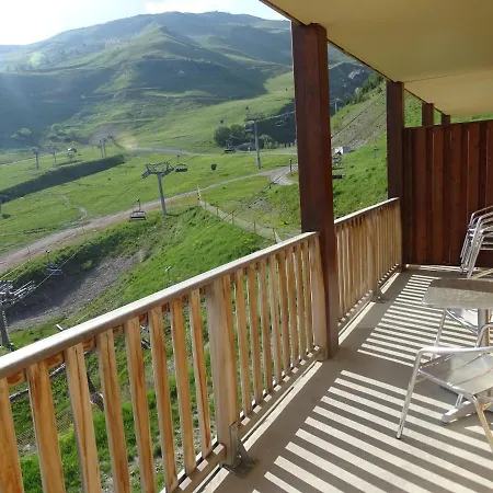 Apartment Balcony View Apartment: Slope-side Comfort With Pool *
